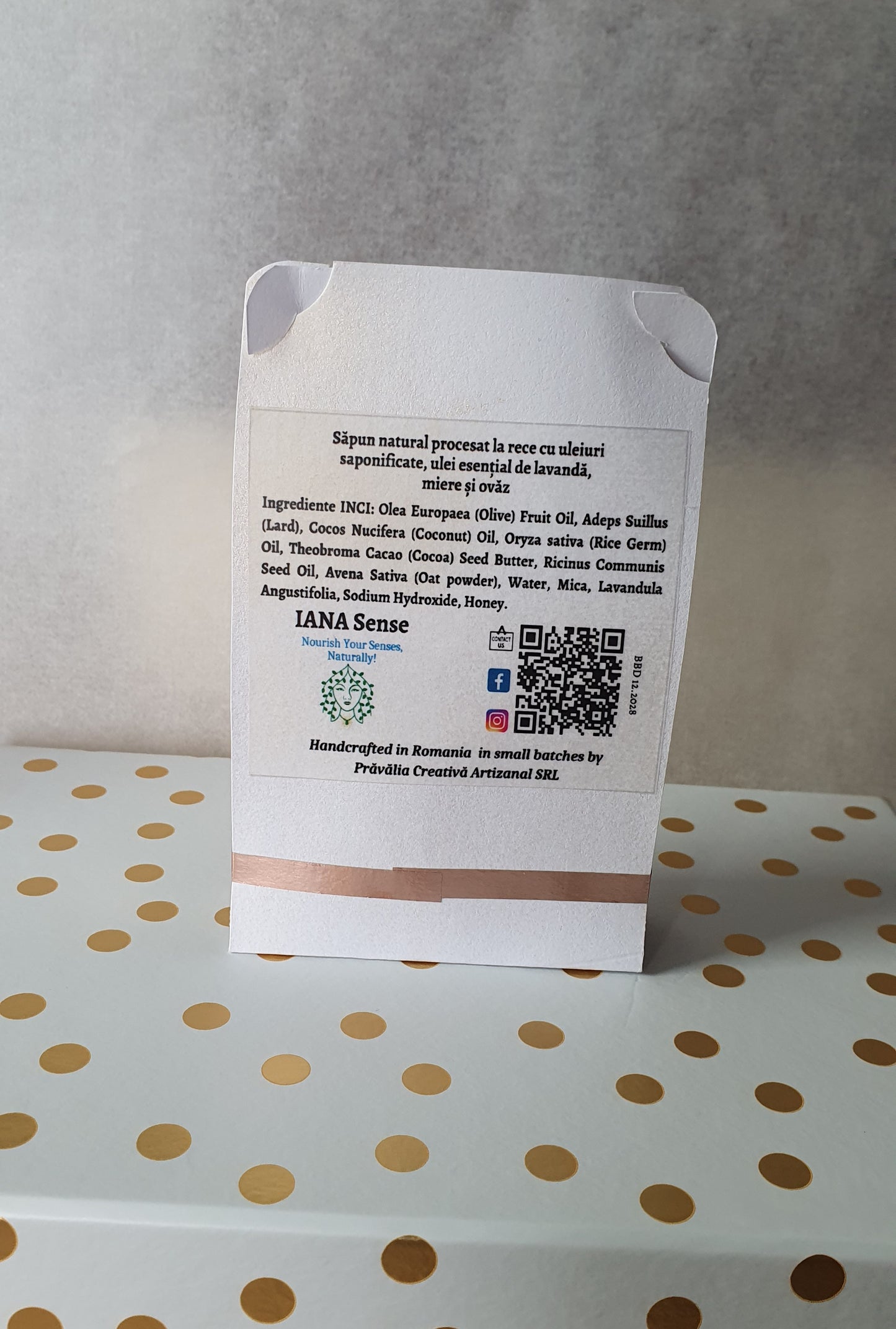 * Sapun natural procesat la rece cu ulei Lavandă, Ovăz și Miere, procesat la rece, 100g by IANA Sense